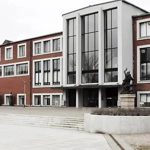 Roberta's Society Хостел